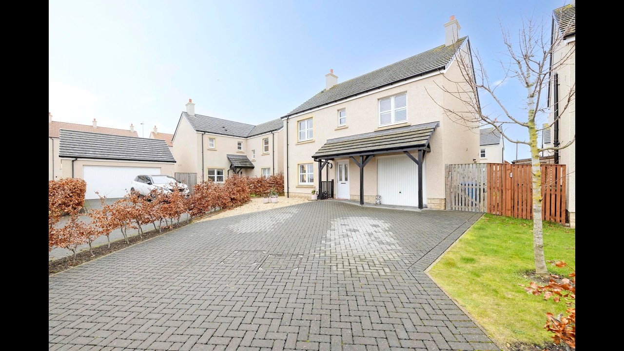 10 Cocklerow Court, Millerhill