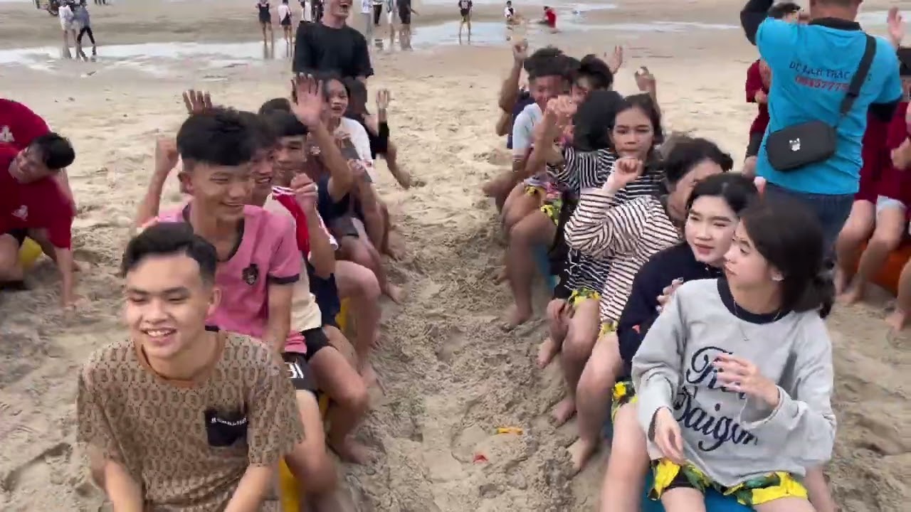 Trường THPT Bình Thạnh (Tây Ninh) Tham quan Biển Long Hải 30.1.2026 XE:03 12A3