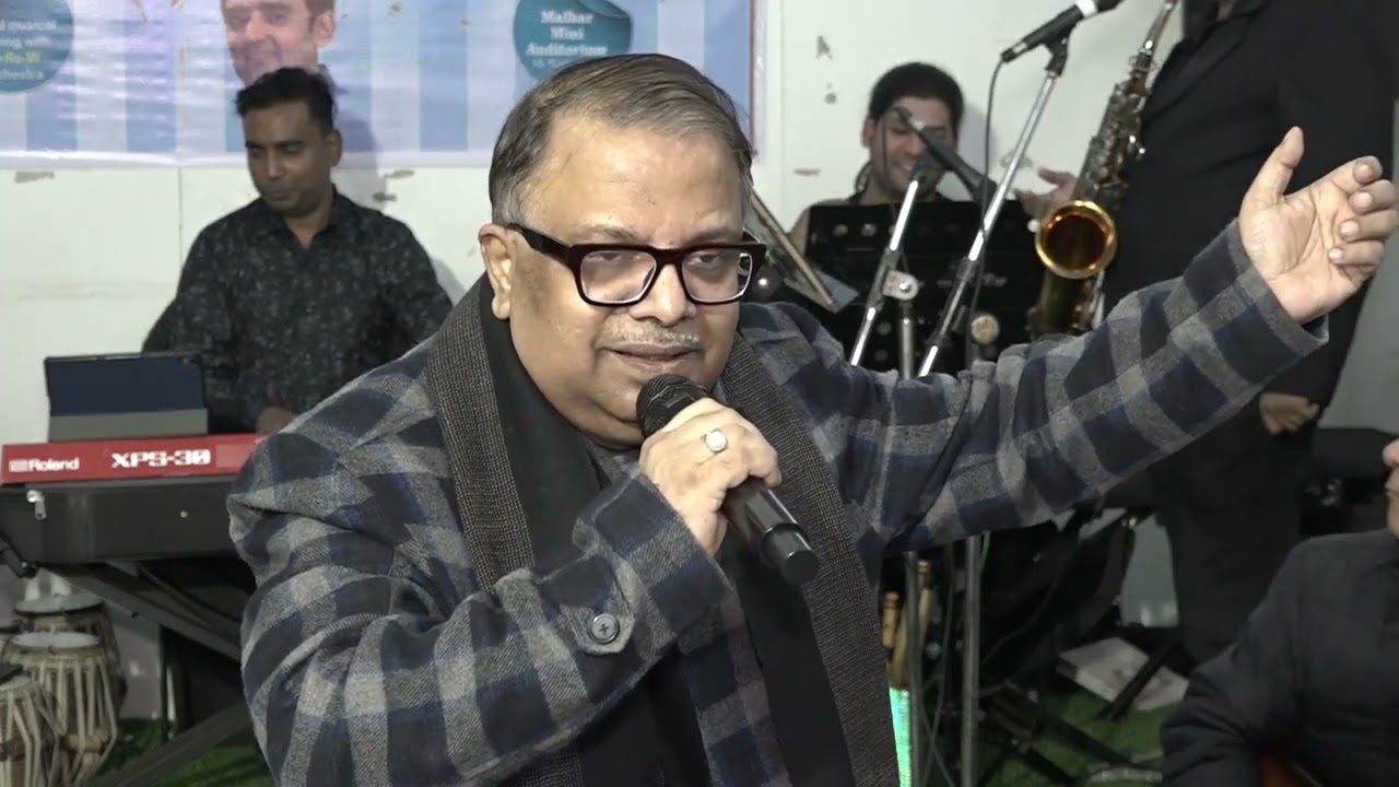 Ye raat ye chandni phir kahan ... Hemant Kumar...sung by Dr.Subroto Kundu