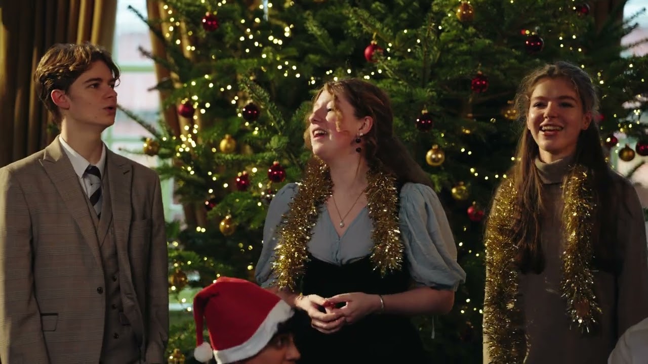 The Wellingtones - Santa Tell Me - Ariana Grande Cover