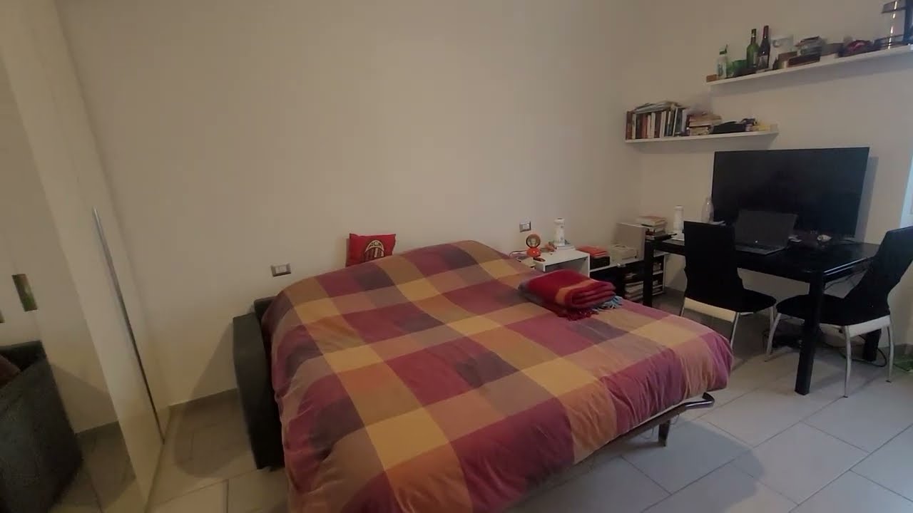 VENDESI PANORAMICO MONOLOCALE ULTIMO PIANO, ZONA  ADATTO INVESTIMENTO
