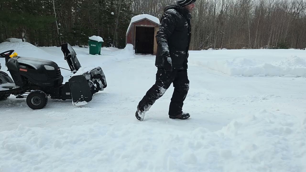 Snowblowing a foot of snow after Daughter Shoveled Half of the Driveway #snowblower #snow ##bercomac