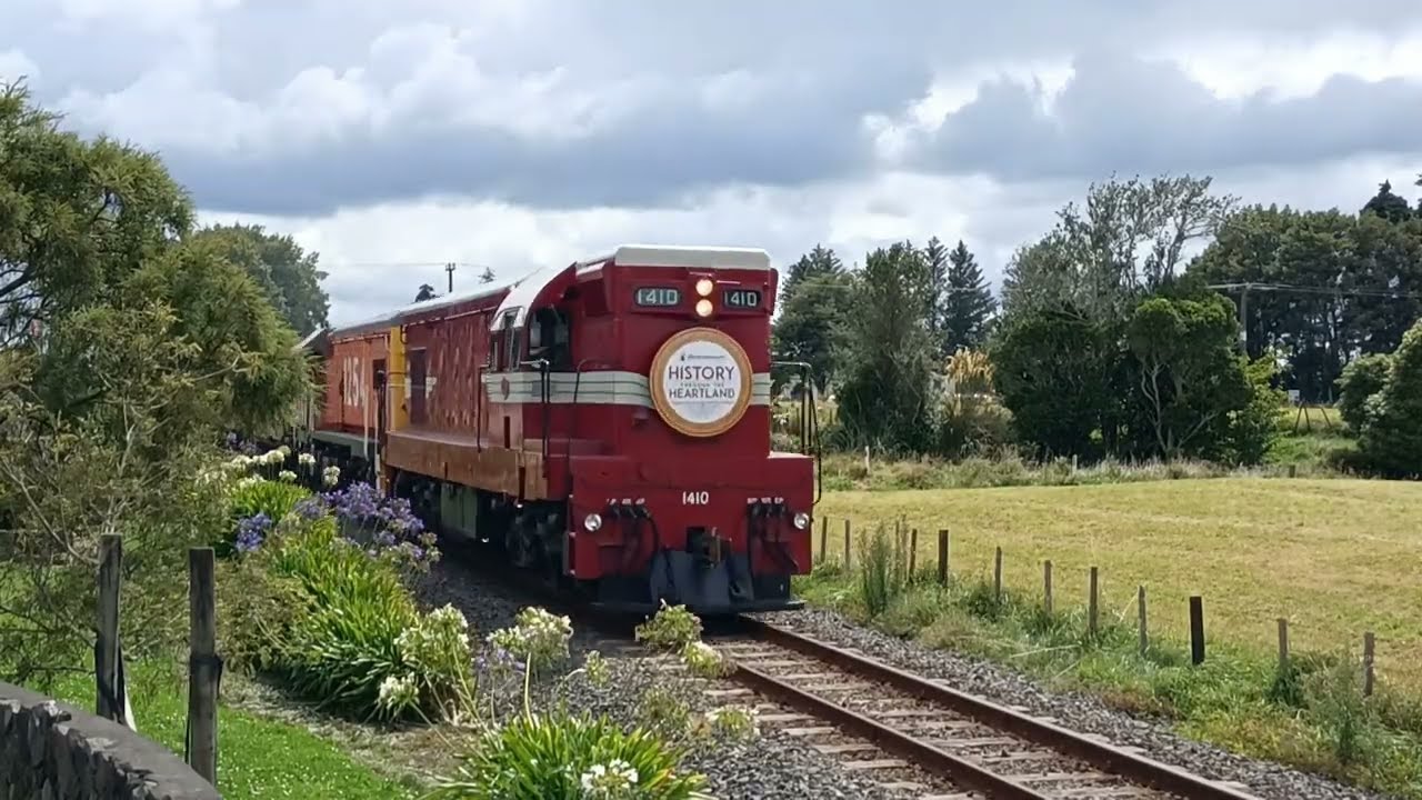 DA 1410 and DBR 1254 Run the Americarna Acceleration Display Cruiser