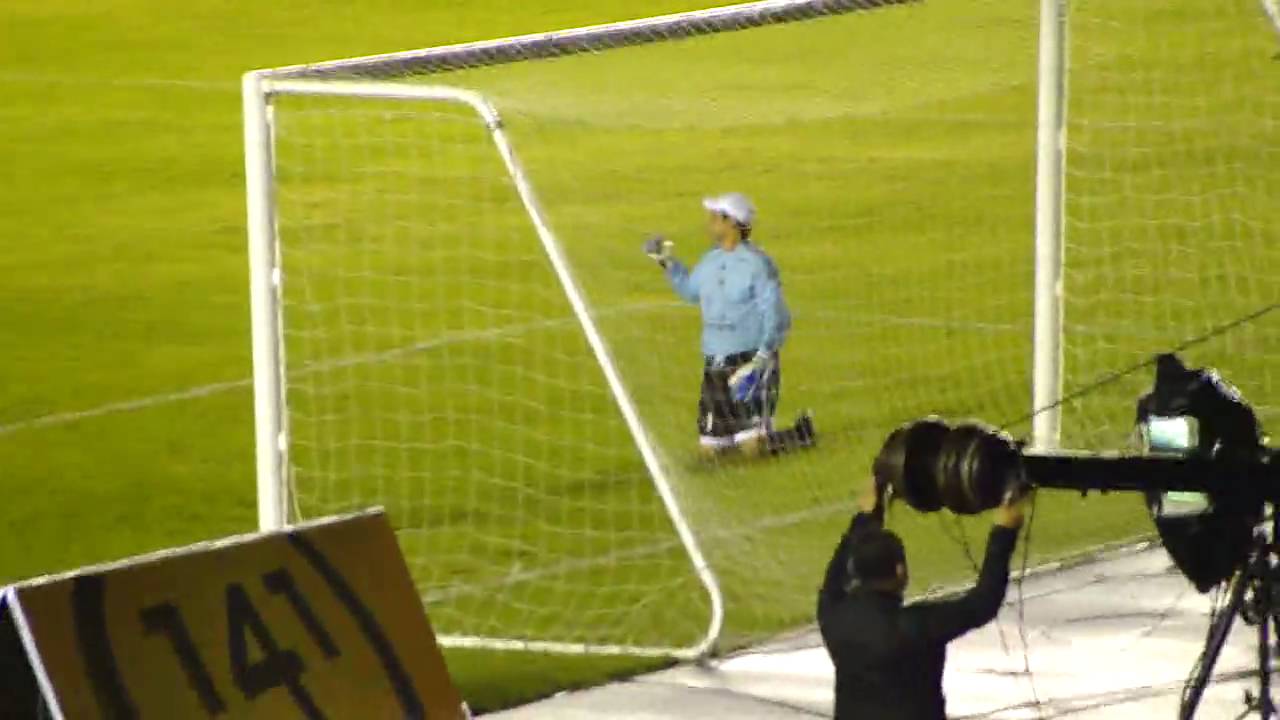 Gol de chilena por Blas Perez en el juego de Messi y sus amigos en Panama