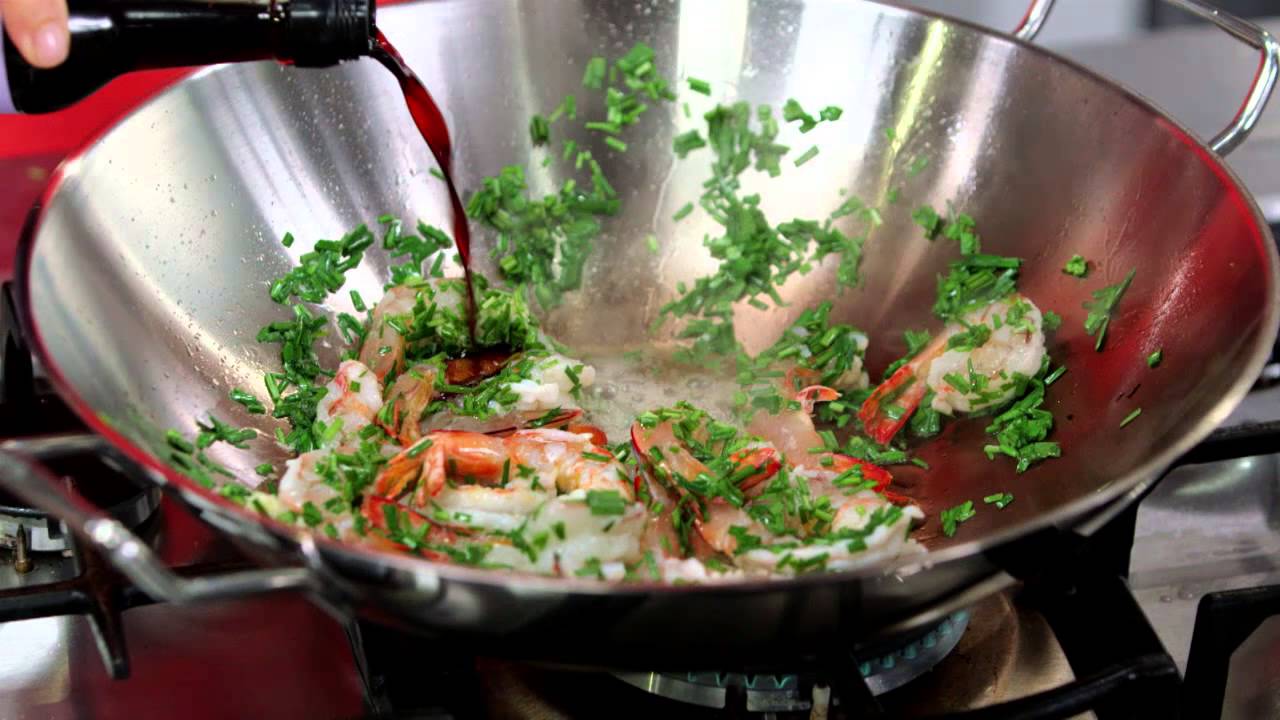 Good Chef Bad Chef Ep41 - Stir fry Prawns with Garlic Chives