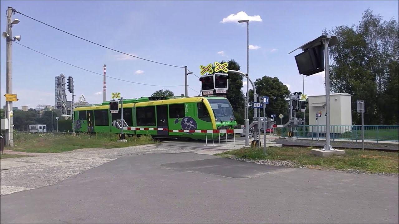 Železniční přejezd Čížkovice