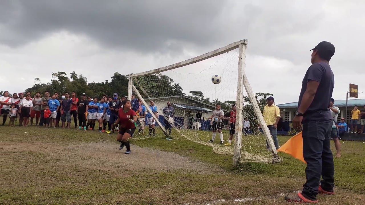 juego femenina  de comarca distrito jironday