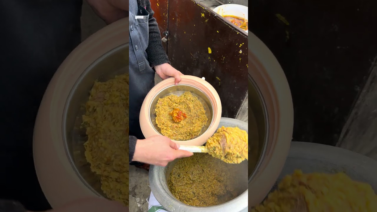 Charsadda k Zaiq e Dar Motay Chawal | Full Of Shredded Beef | Rajjar Bazar Peshawar #shorts