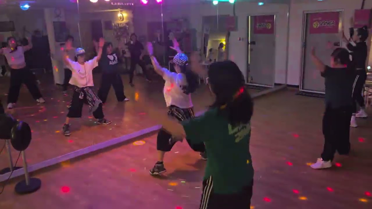 26년1월5일8시zumba *caliente*