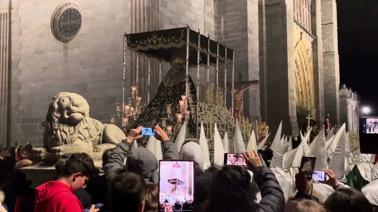 LA SAETA. Ávila, Lunes Santo, procesión del encuentro.BM Nuestra Señora de la Paz, AMC Sones y Paz.