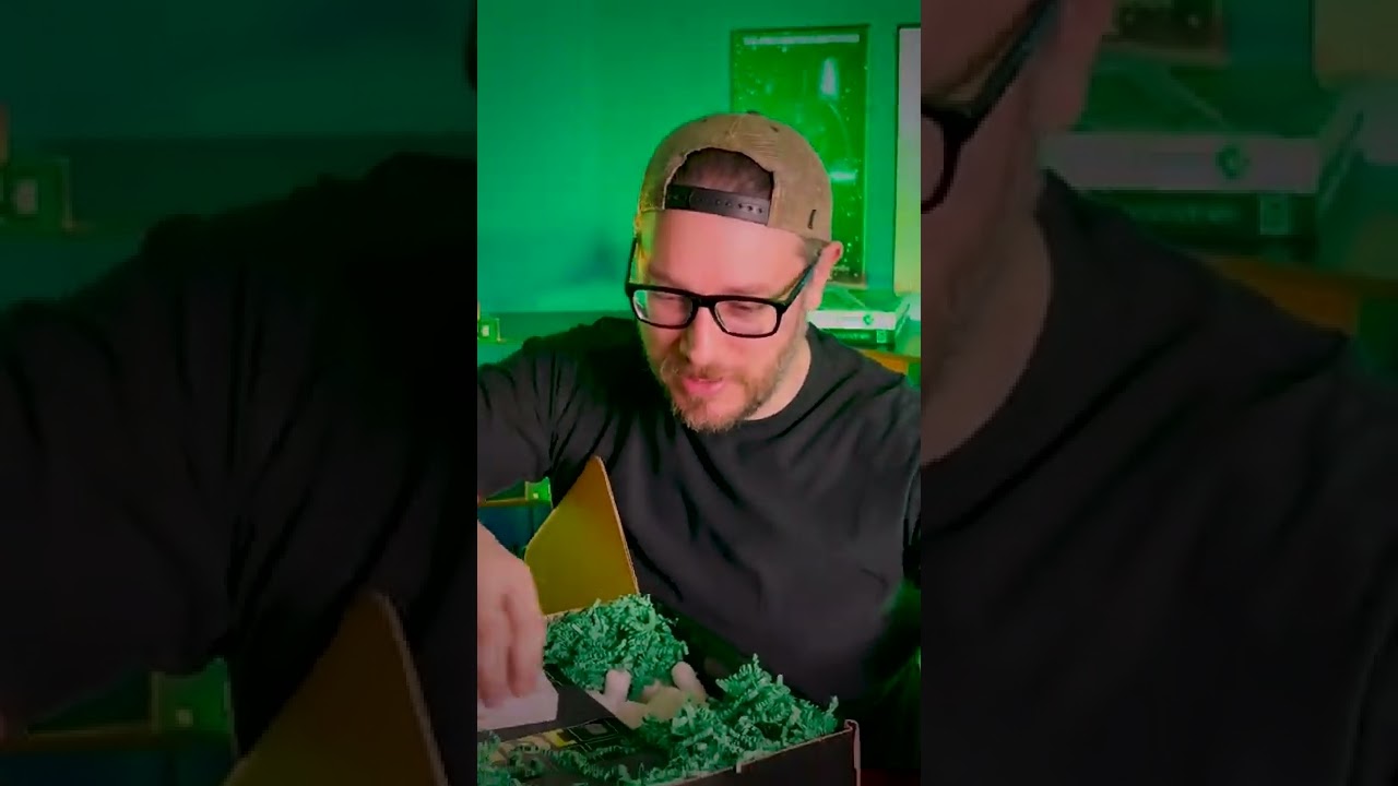 The Matrix Resurrections 4k Merch Box Unboxing!