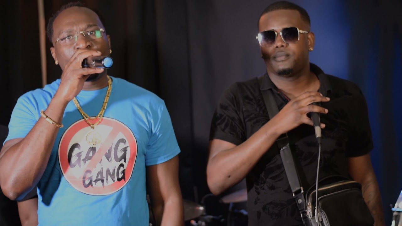 TMB (Live Sessie)  Intro : 