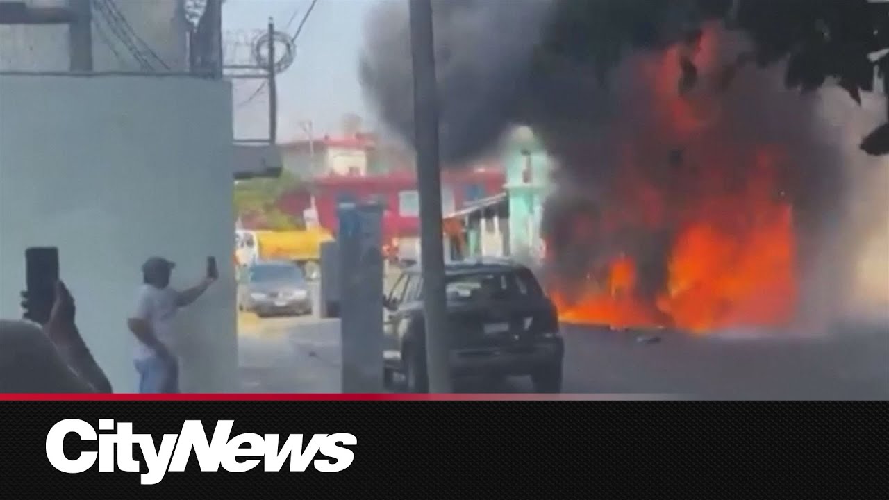 Canadians scramble to get home amid cartel violence in western Mexico