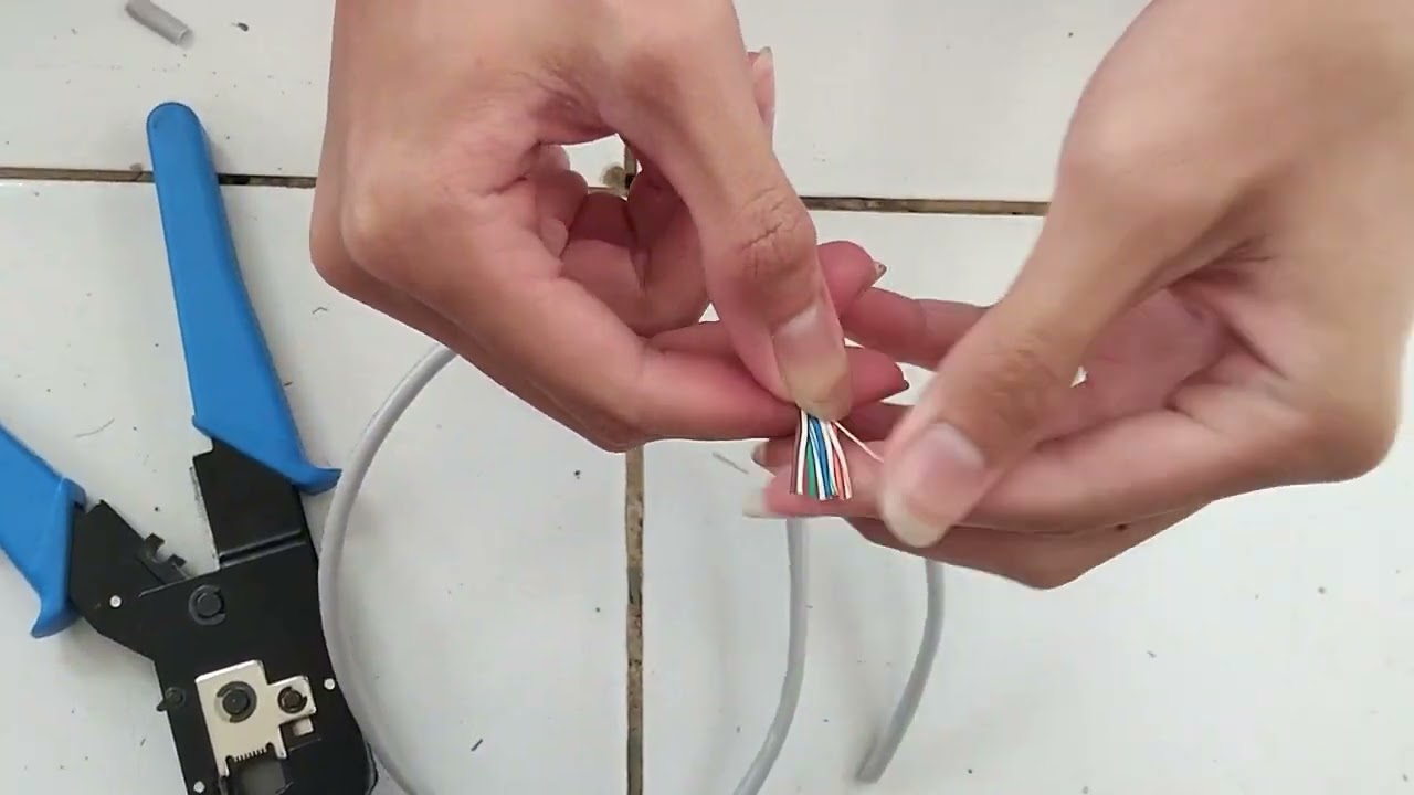 Tutorial Mengcrimping Kabel UTP menjadi Kabel Crossover 