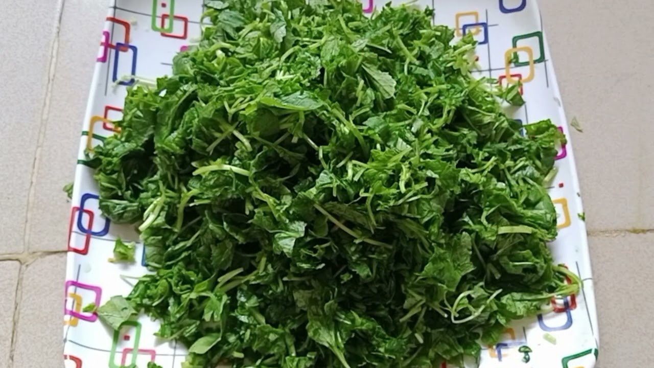 আজকের সরিষা শাক ভাজি করলাম। সরিষার শাক ভাজি খেতে দারুন লাগে।