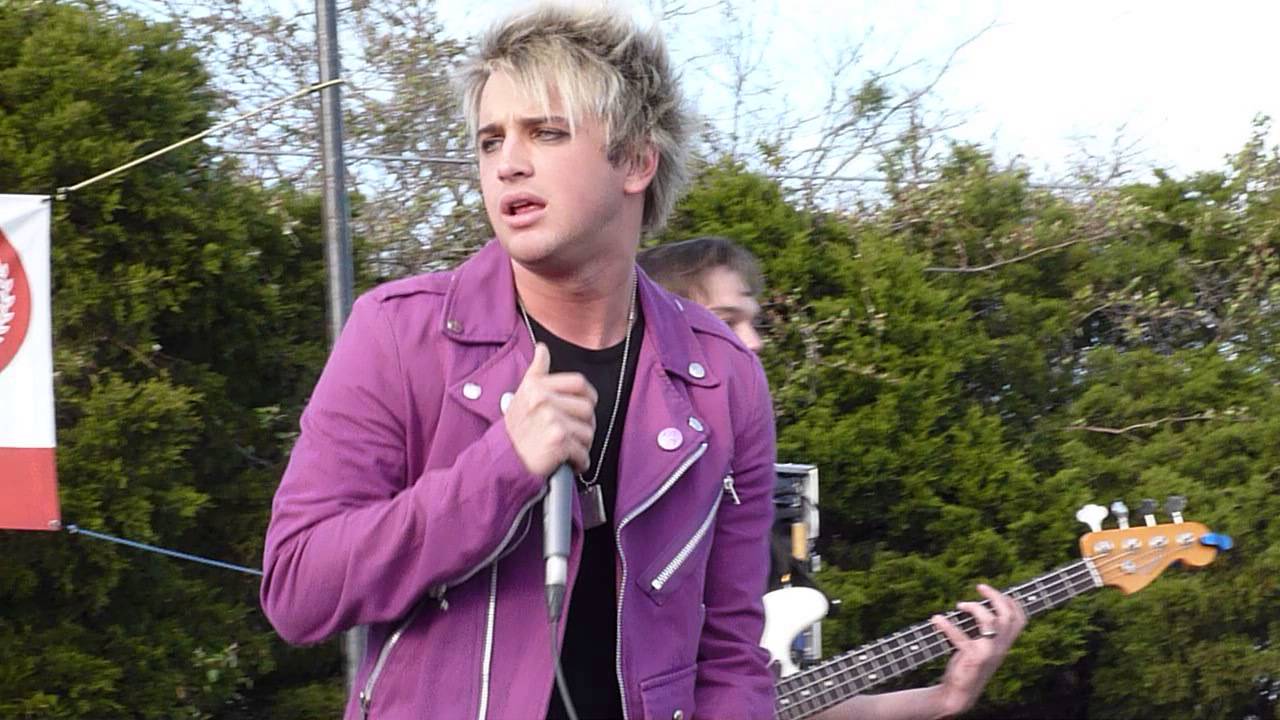 Dalton Rapattoni - American Idol Sunnyvale Homecoming concert - Seven Nation Army