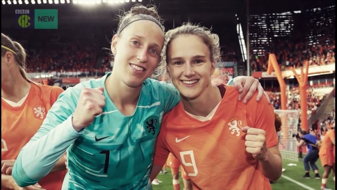 Vivianne Miedema - Match of the Day Kickabout 