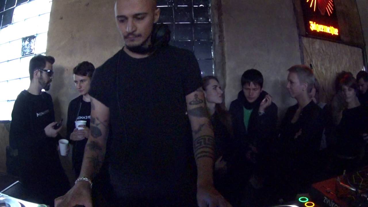 Stef Mendesidis Dot closing