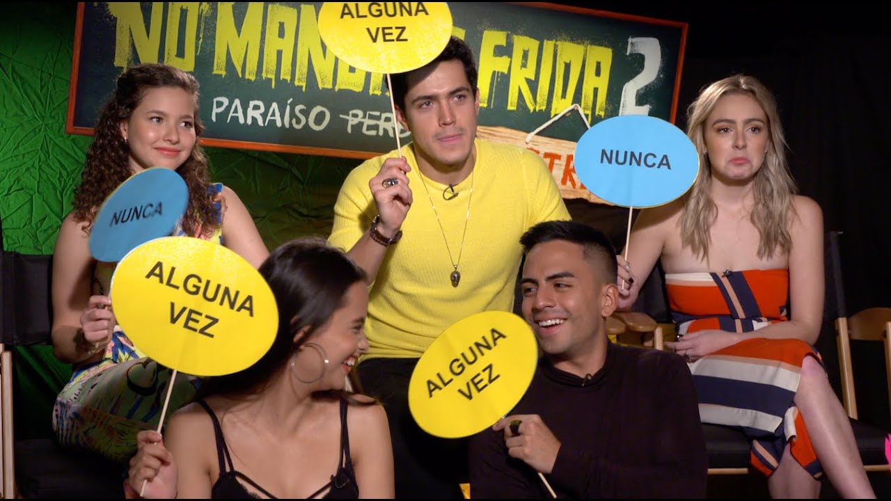 Jugando "Nunca o Alguna vez"con el elenco de "No Manches Frida 2"