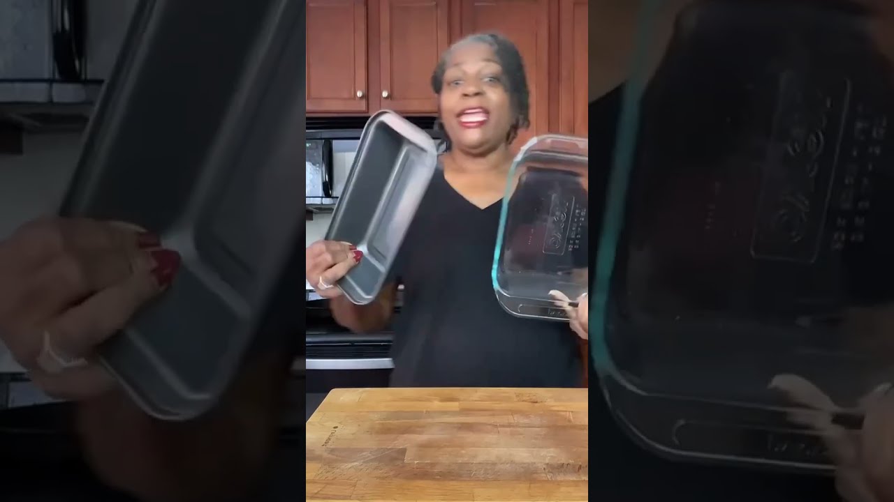 Metal vs Glass baking pan #shorts