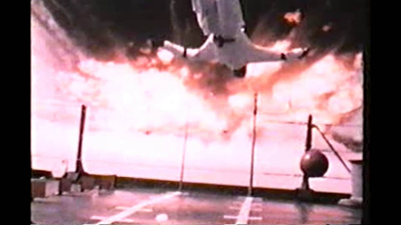 Nuclear Blast Effects at Sea -1976