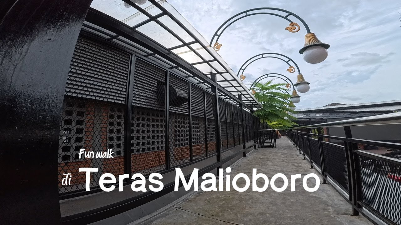 Fun Walk di Teras Malioboro 1