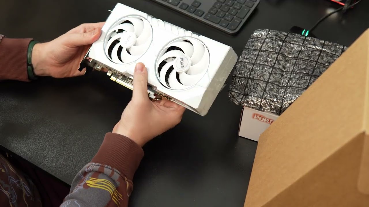 Sapphire Pure RX 9060 XT Unboxing – A Great Value 1080p & 1440p White GPU