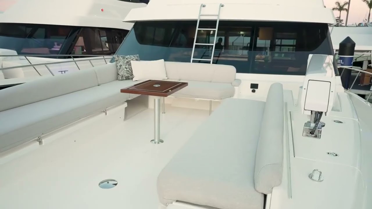 Riviera 72 Sports Motor yacht Series II