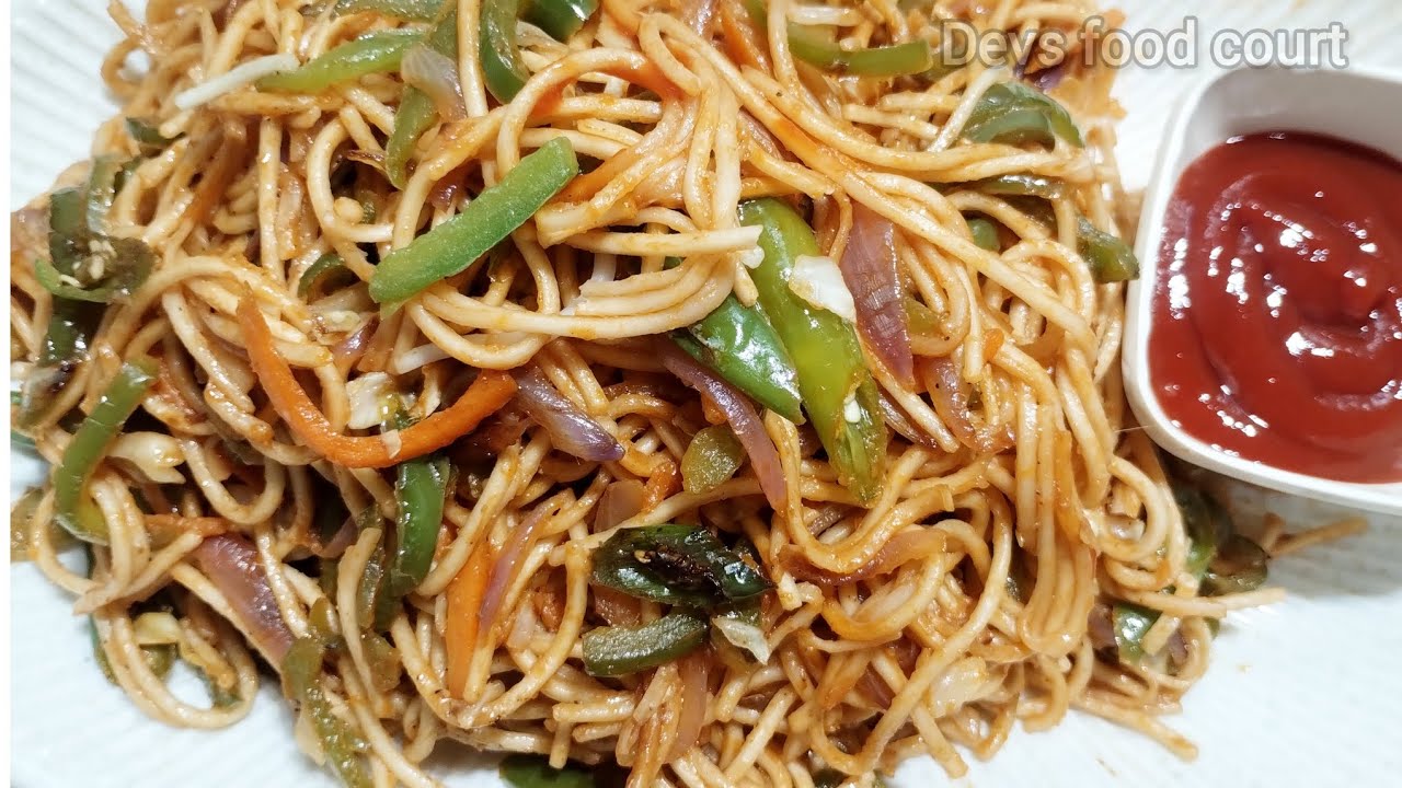 Indian street style veg noodles recipe | chow mein | chinese dish recipe 