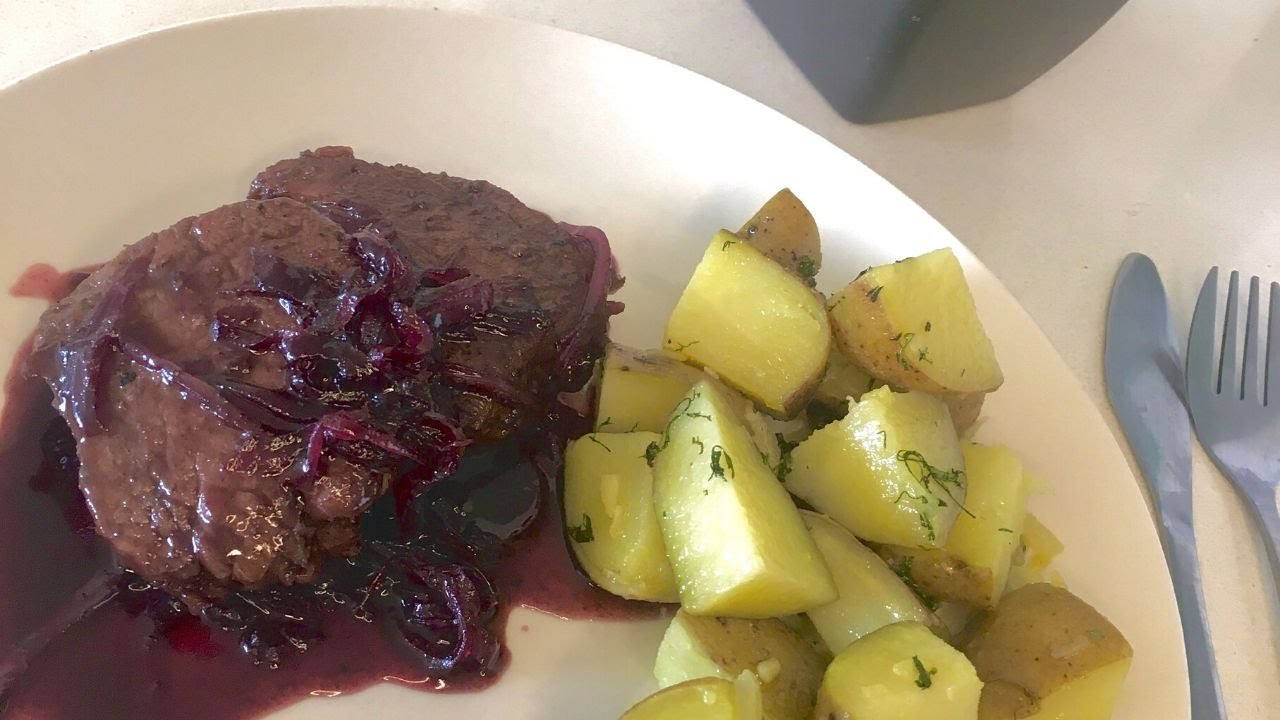 LOMO DE RES EN REDUCCIÓN DE VINOTINTO // LOMO AL VINO