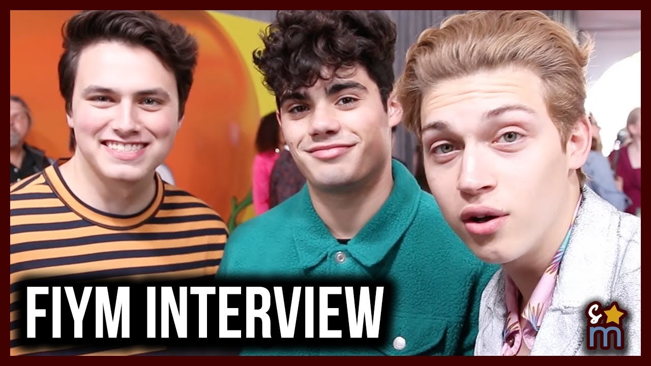 FOREVER IN YOUR MIND Talk Tour, ALEXA & KATIE, Style & More at 2018 Kids' Choice Awards Interview