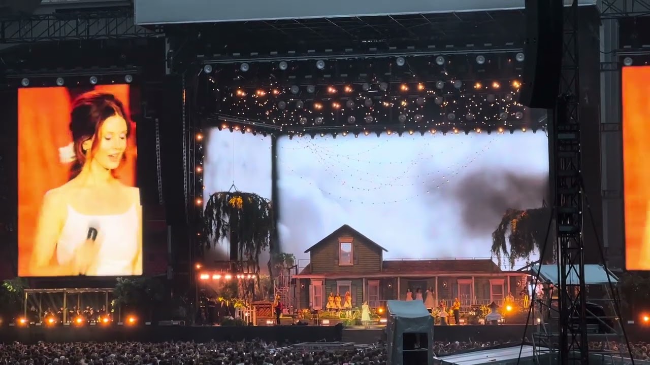 Lana Del Rey - Ride: UK And Ireland Tour 2025, Anfield, Liverpool, UK (28/6/25)
