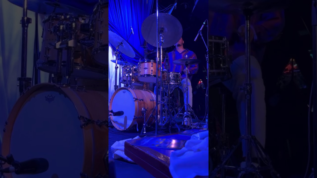 Jeremy Dutton trading & drum solo on Evidence