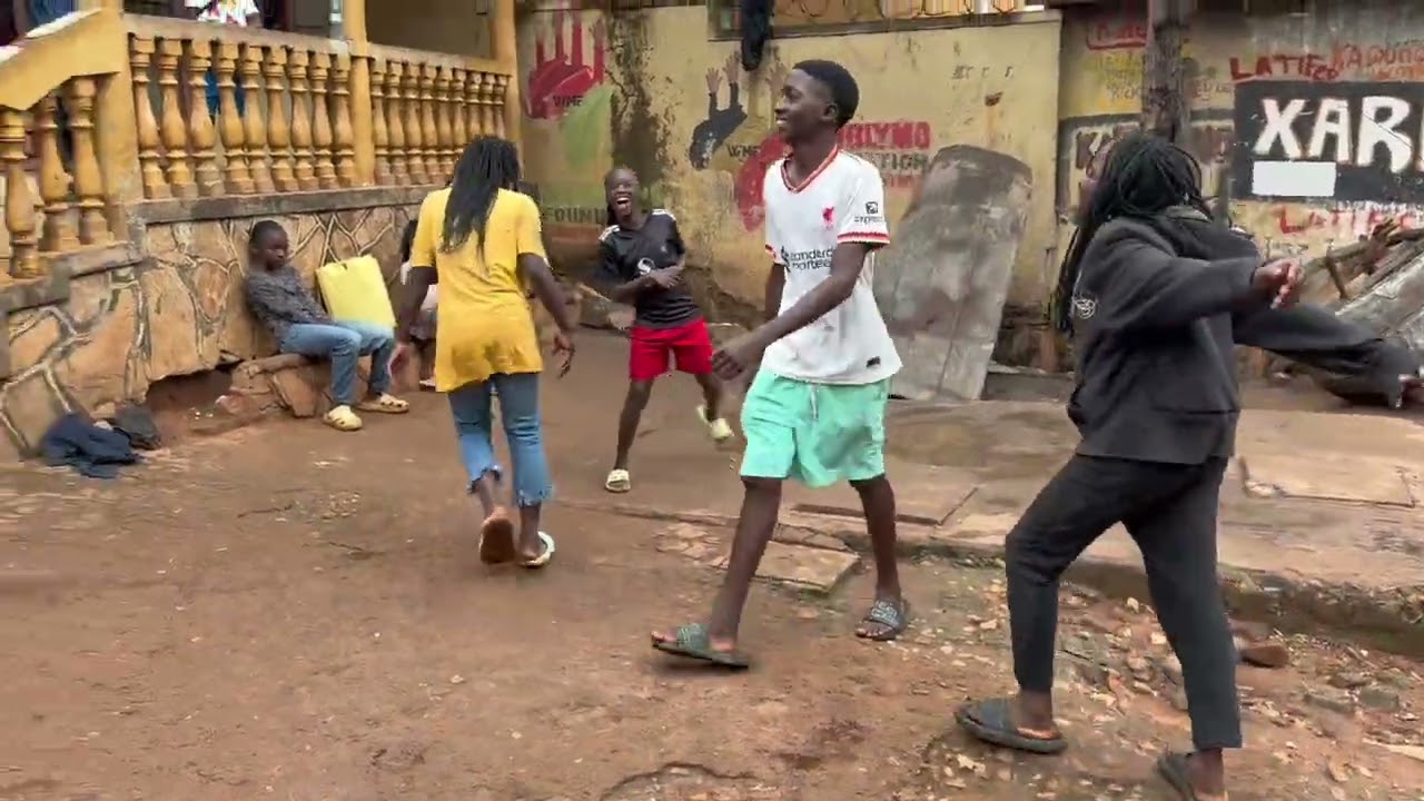 Feel at home@wembleymofoundation #lifestyle #gospelmusic #amapianodance #subscribe #dancer 