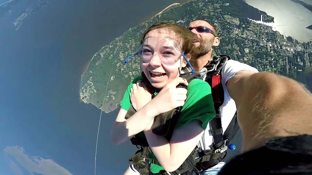 Jennifer W. at Skydive OBX