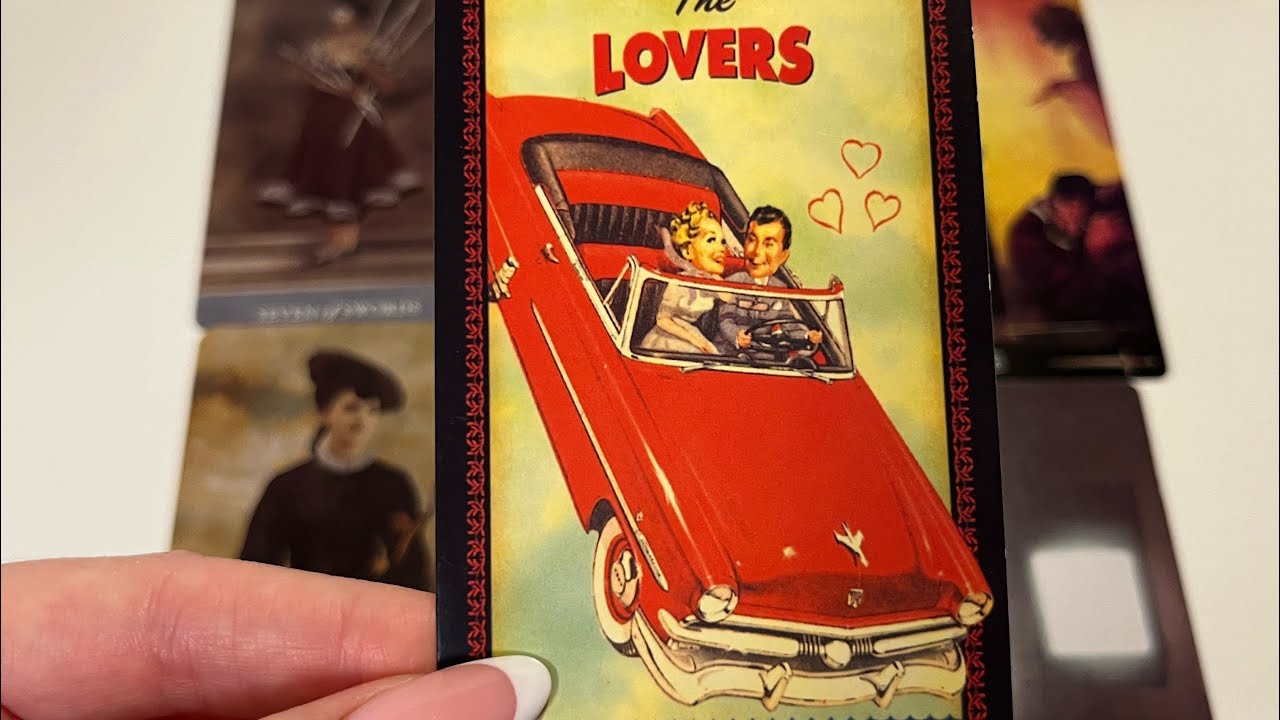 “Teljesen elárulva érzed magad. Ez a személy összetörte az álmaidat.” KÜLÖNLEGES ÜZENET-TAROT