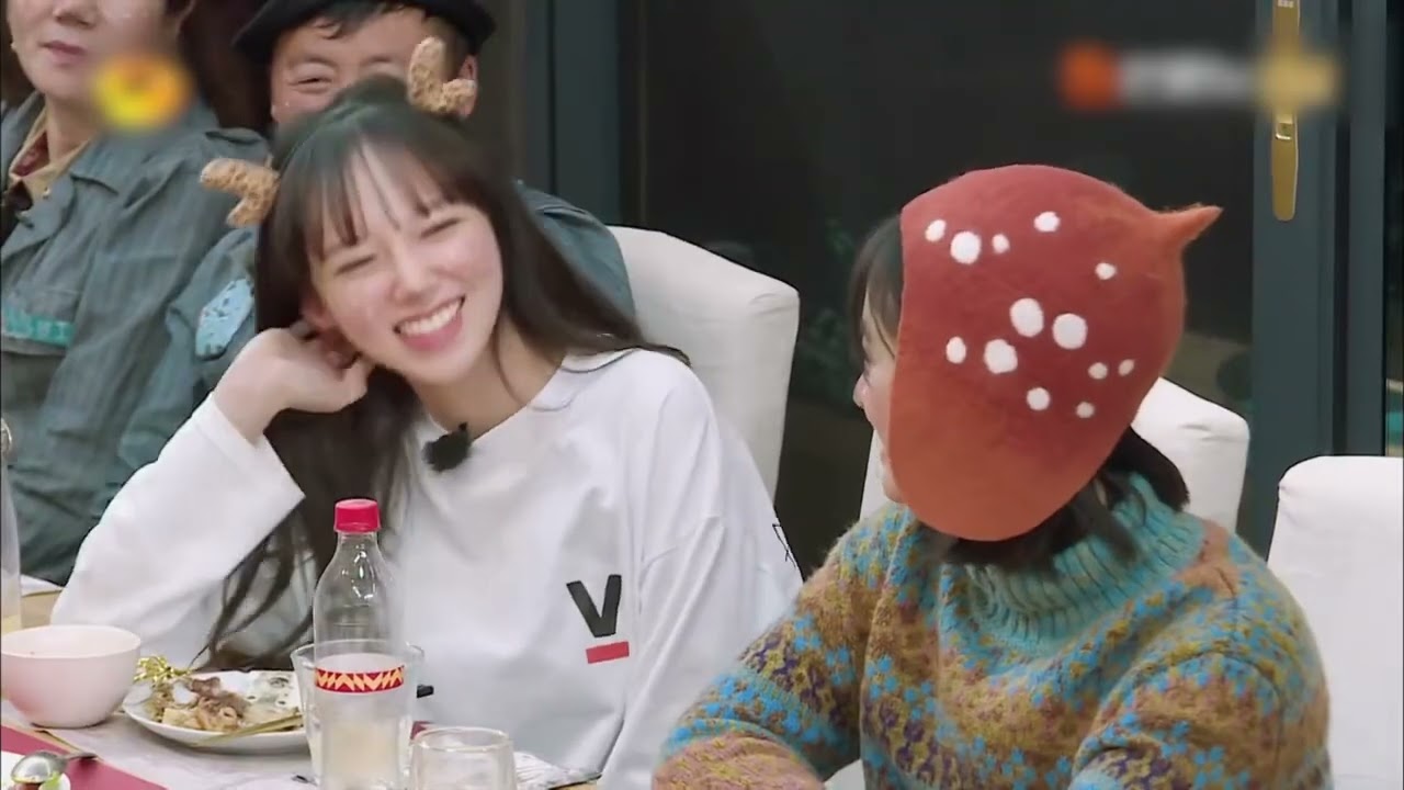 Cheng Xiao cuts from The Inn S2 variety show