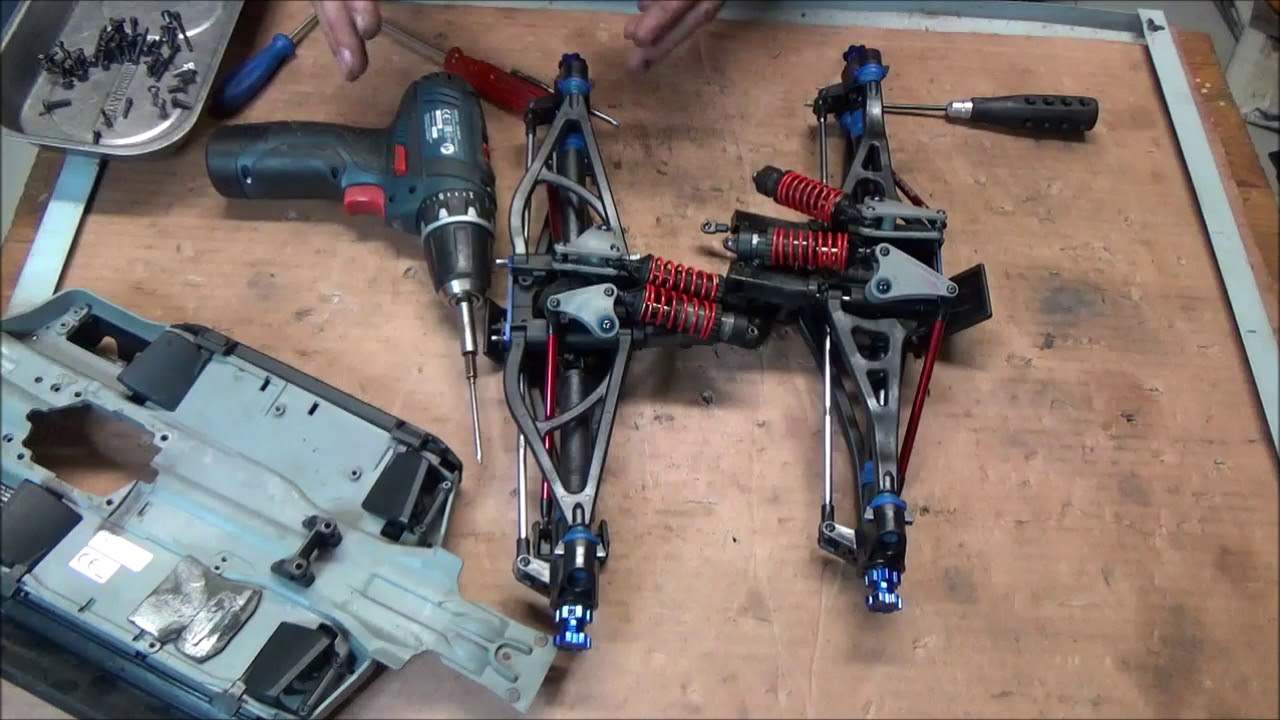 Démontage TRAXXAS  e revo de Mathys