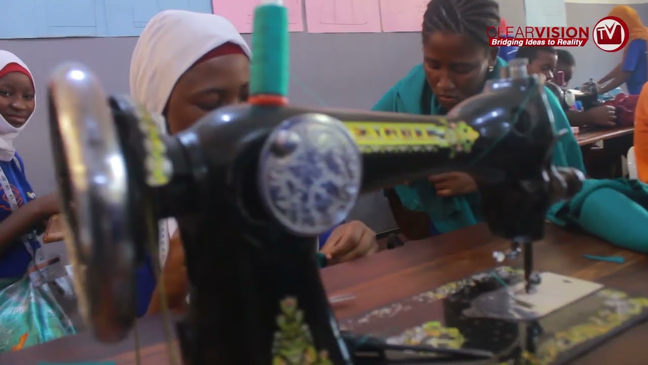 SIDO KWA KUSHIRIKIANA NA SASAKA WATOA MAFUNZO YA USHONAJI WA NGUO.