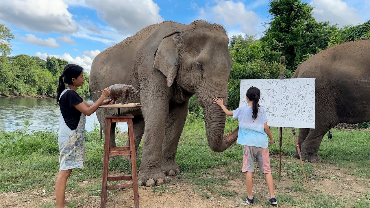 ART - Mummy-Daughter Up-Close to Elephants in Thailand