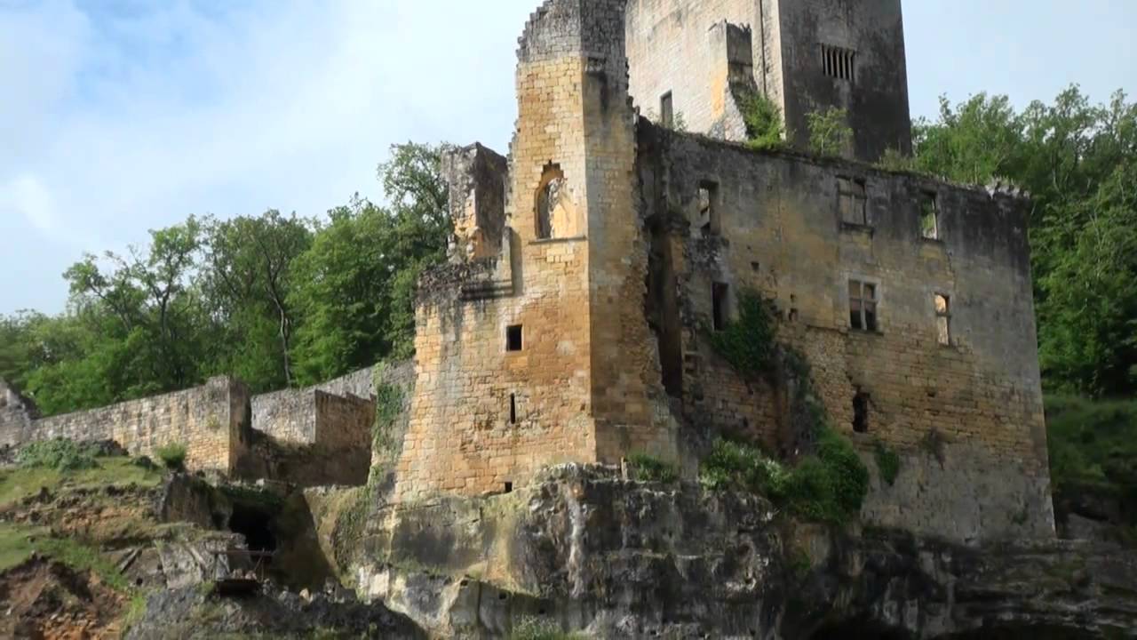 Le Château de Commarque v 2.0  • HD 720p  (Commarque Castel) Perigord, France.