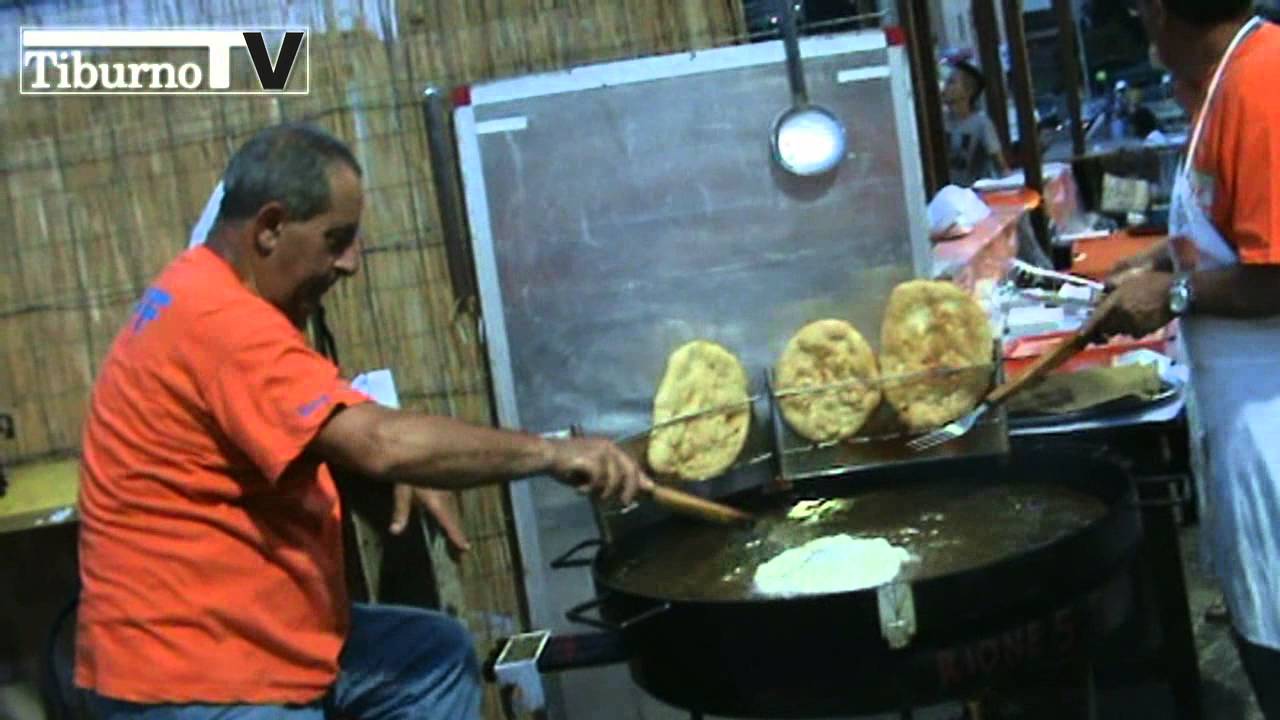 Sagra della ciammella a cancellu a Mentana nel Rione 5 Pini