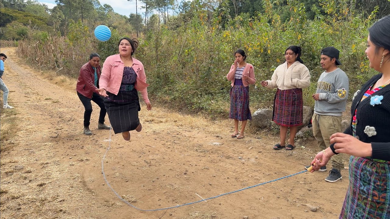 👉🏼Nos Divertimos De Esta Manera, Saltando La Cuerda😂