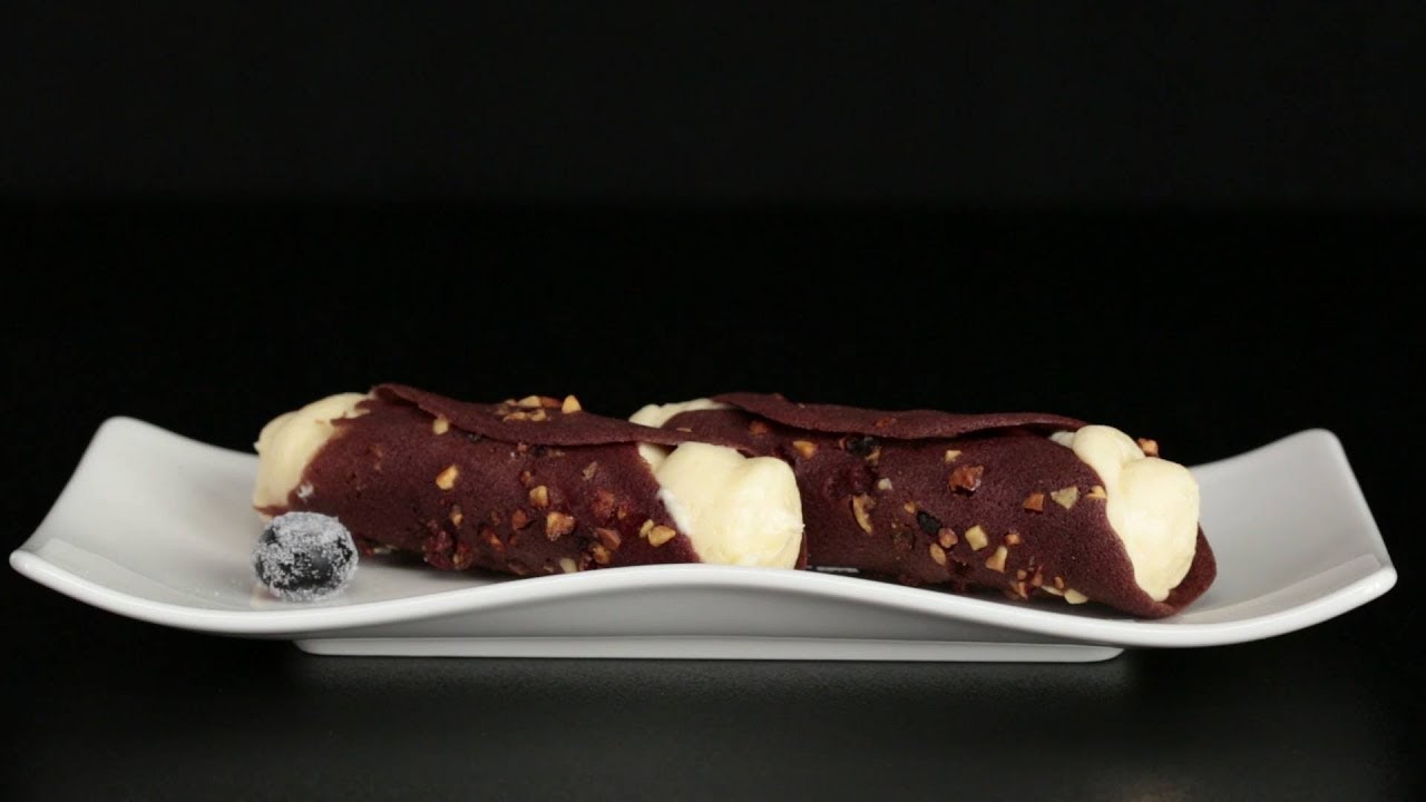 Le ricette di Pasta Garofalo e Niko Romito: Cannolo ripieno di cremoso al cioccolato bianco e limone