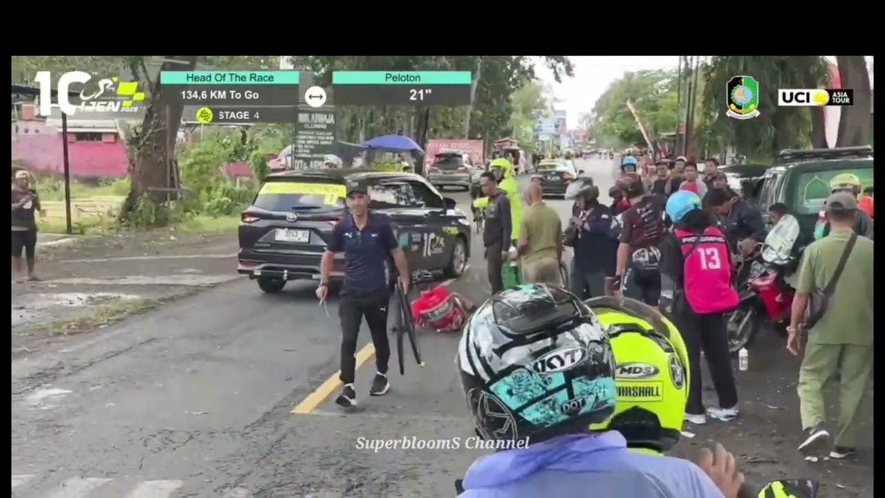 Detik2 terjadinya BIG CRASH! balap sepeda Tour de Banyuwangi Ijen 2025 etape ke 4