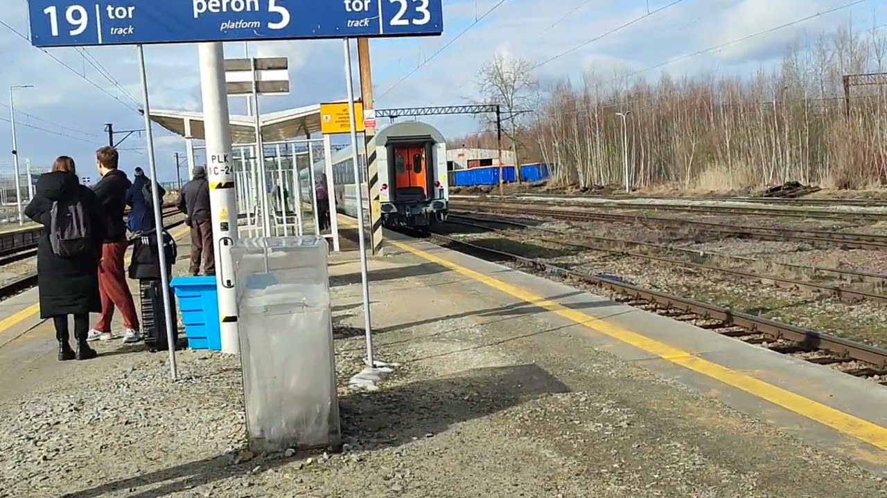 Pociągi w Zebrzydowicach na 100 like będzie więcej