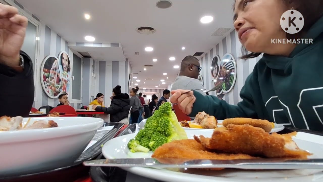 Foodie / Mukbang Style“Non-Stop Eating at an Eat-All-You-Can Buffet 🤤”Happy New Year 2026