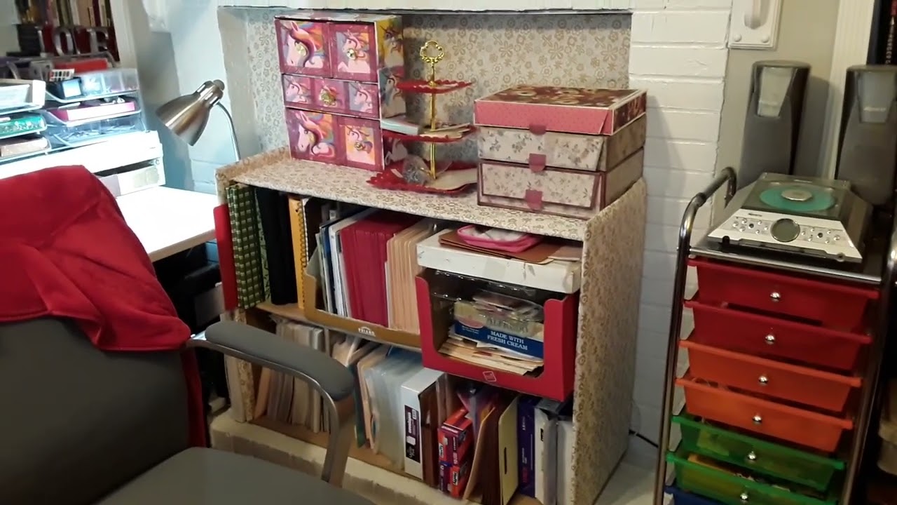 Craft Room Tour 2023 - Lot's of DIY Storage