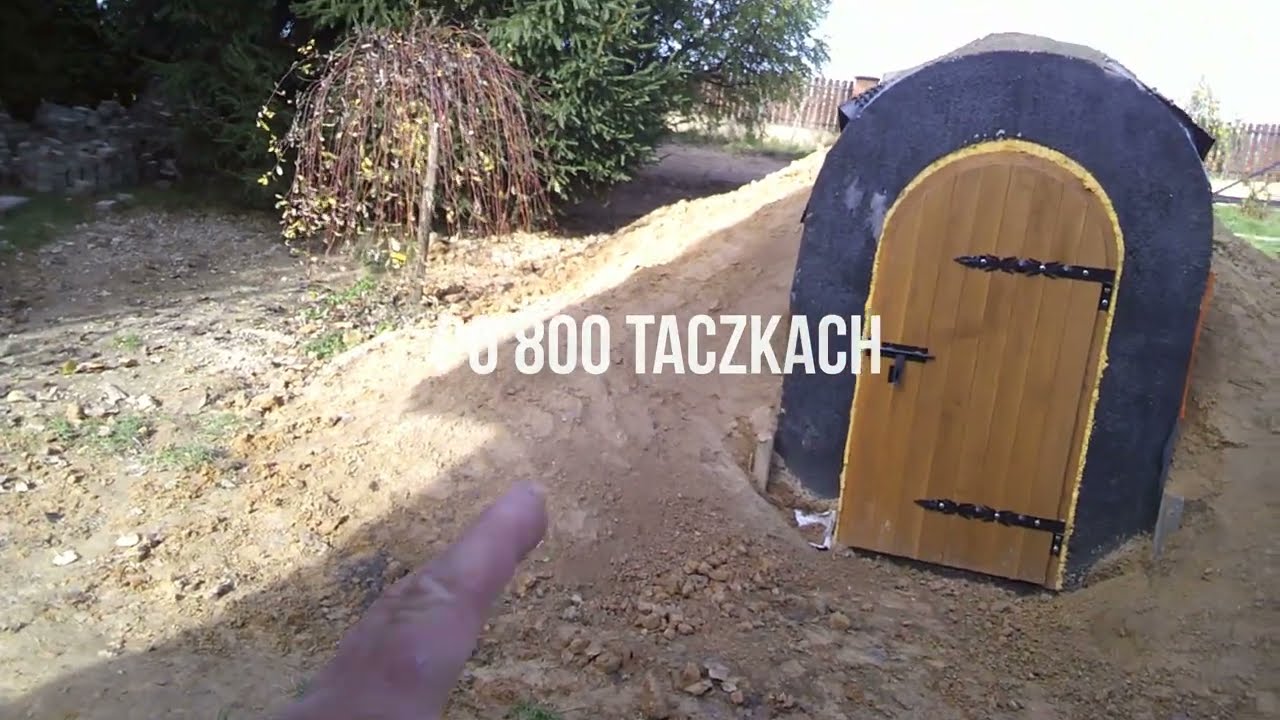 betonowa piwniczka ogrodowa cz  5 - ręczne zasypywanie