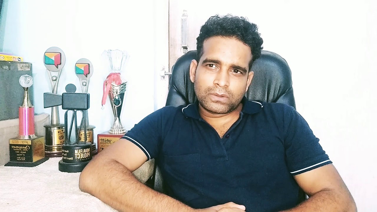 Aron Mitr recites a poem by Faiz Ahmed Faiz